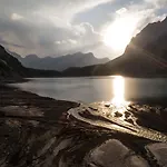 Oeschinensee Orman Evi Kandersteg