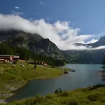 Orman Evi Oeschinensee Kandersteg