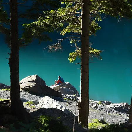Oeschinensee カンデルシュテッグ