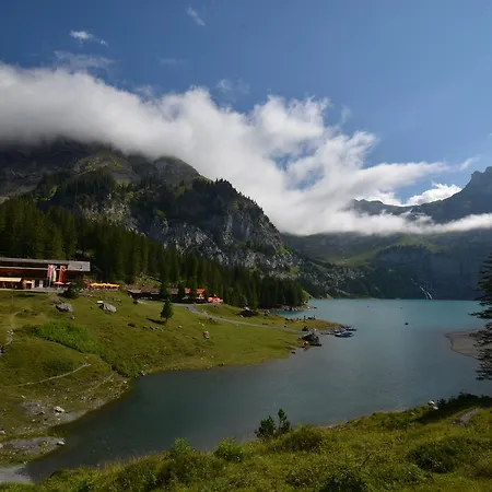 ロッジ Oeschinensee カンデルシュテッグ