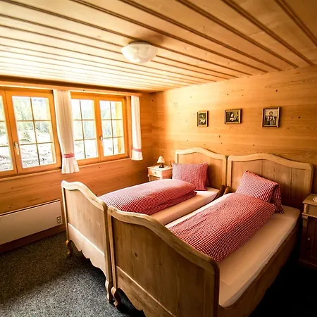 Oeschinensee Lodge *