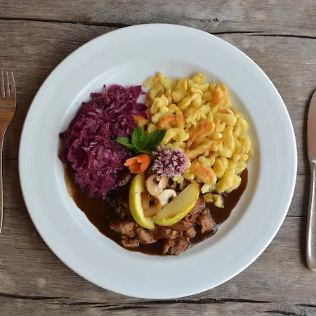 Oeschinensee Lodge *